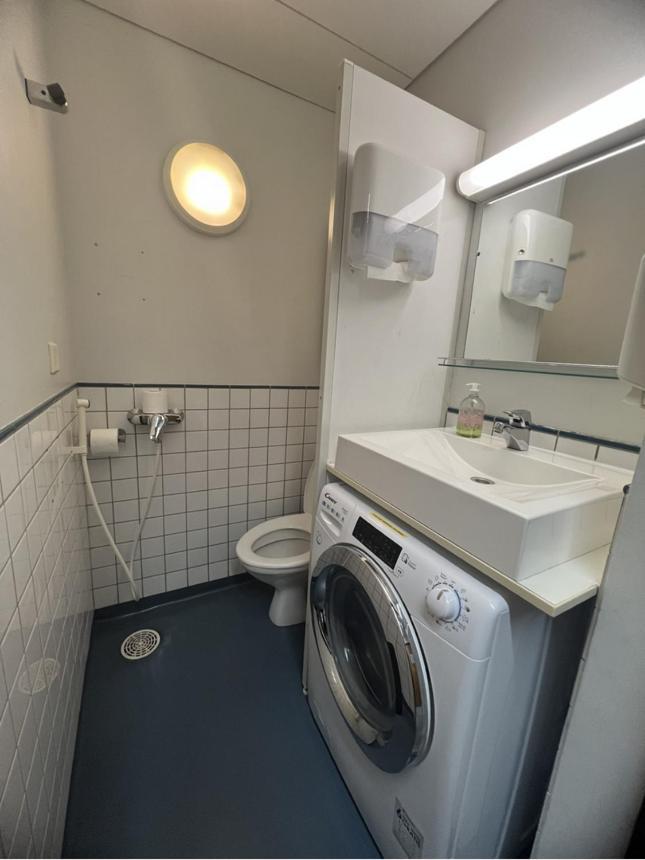 Vandrerhjem Office House Services 663 *