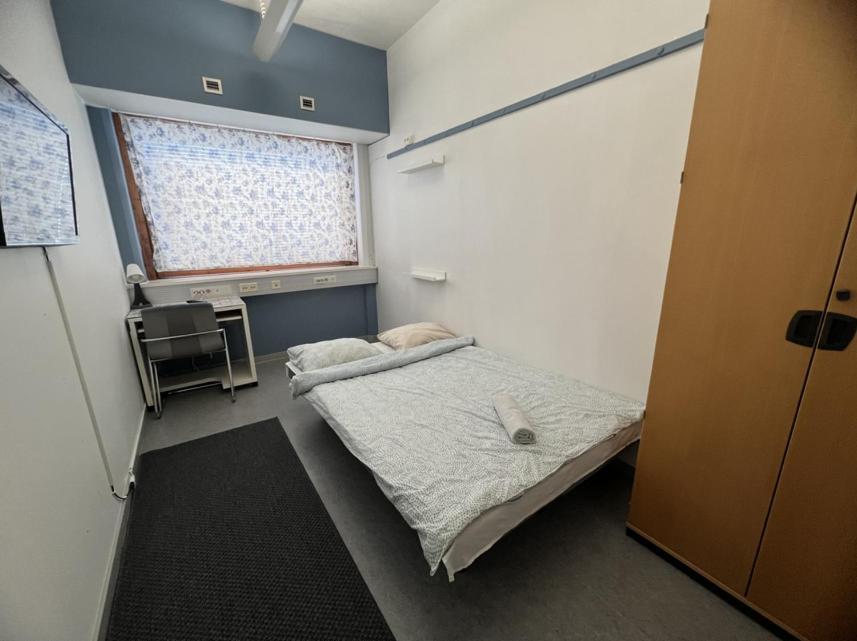 Office House Services 663 * Helsingfors
